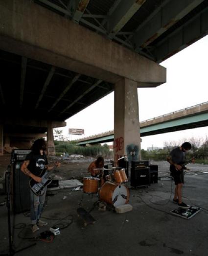 Gondola Transporting in the Sludge at JB’s Dec. 23