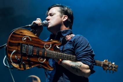 New Video: “Be Brave” (Live) – Modest Mouse