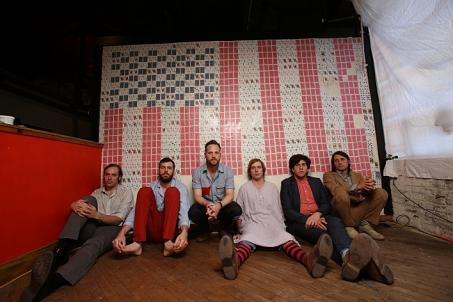 New Videos: “Broken Heart” & “Too Weak To Ramble” + Interview (Flying Dog Sessions) – Dr. Dog