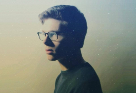 NYC Songwriter Kevin Garrett unveils video for “Coloring” + plays SXSW