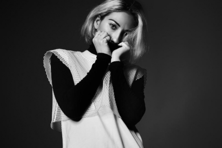 Tei Shi unveils video for Bassically + announces new EP