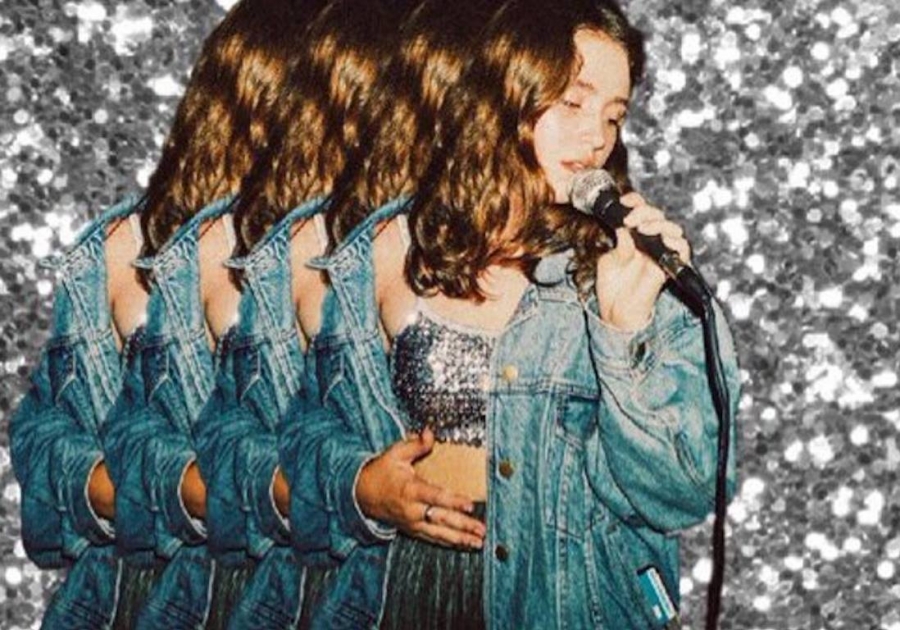Clairo opens Brooklyn New Year’s Eve show with intimate bedroom pop