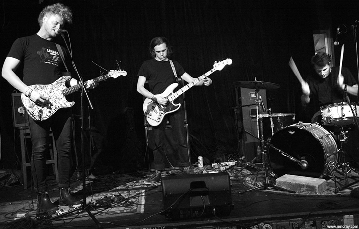 What Moon Things kick off tour at Cape House 06.01